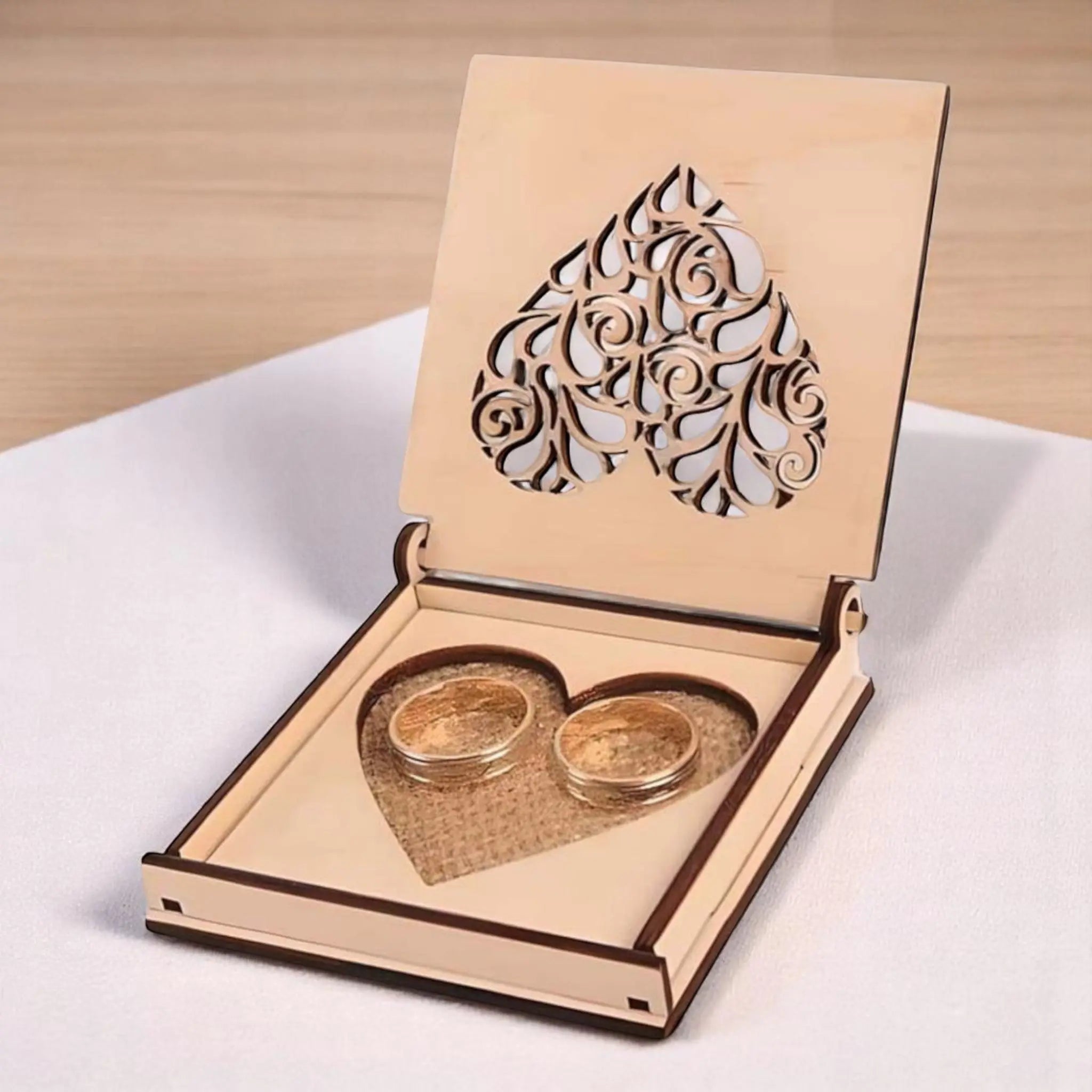 Boîte à alliances en bois gravée cœur – CFX-BOX-COEUR-ETERNEL-3MM